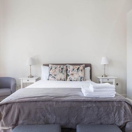 Modern Studio Apartment In Prime Central Location Edinburgh Exterior photo